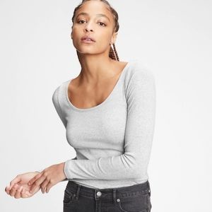 🥳FINAL PRICE👍👕NWT‼️ GAP Long Sleeve Scoop-neck Tee